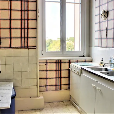 L'aigue Marine Apartment